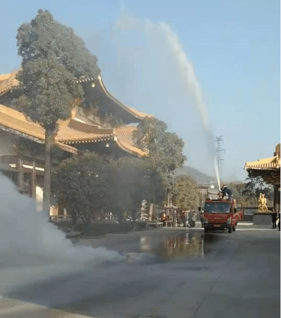 昆明佛照寺墓地图片