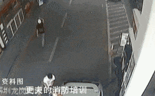 52d0e3bb2537478d967e87953e3145fa.gif