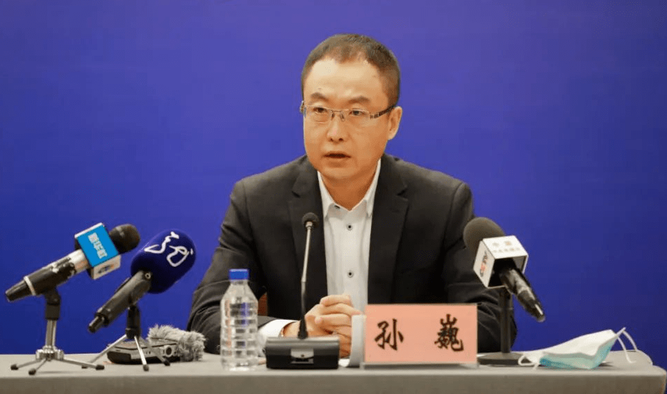 省疾病预防控制中心副主任 孙巍在当前疫情防控形势下,特别是在春节