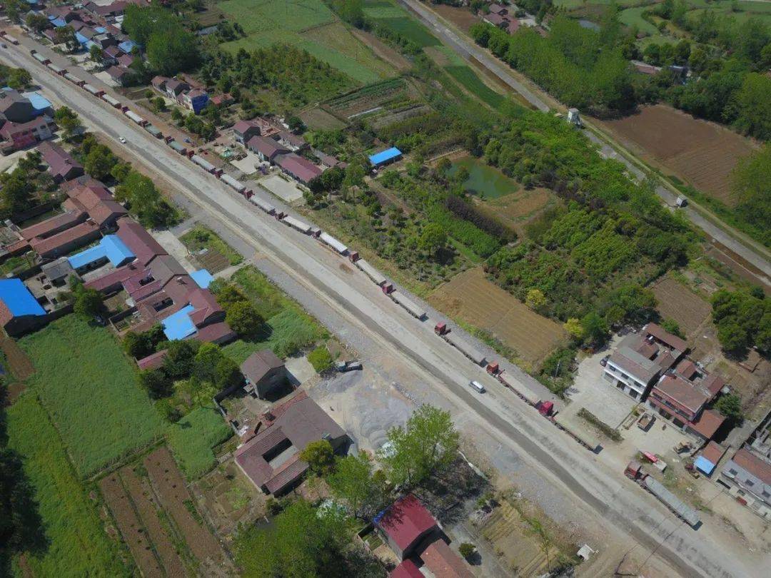 劳动竞赛荆门207国道项目实现全线贯通