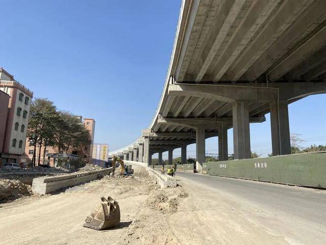 只能通过华快三期朝阳出口经鸦岗大道前往朝阳入口进入许广高速