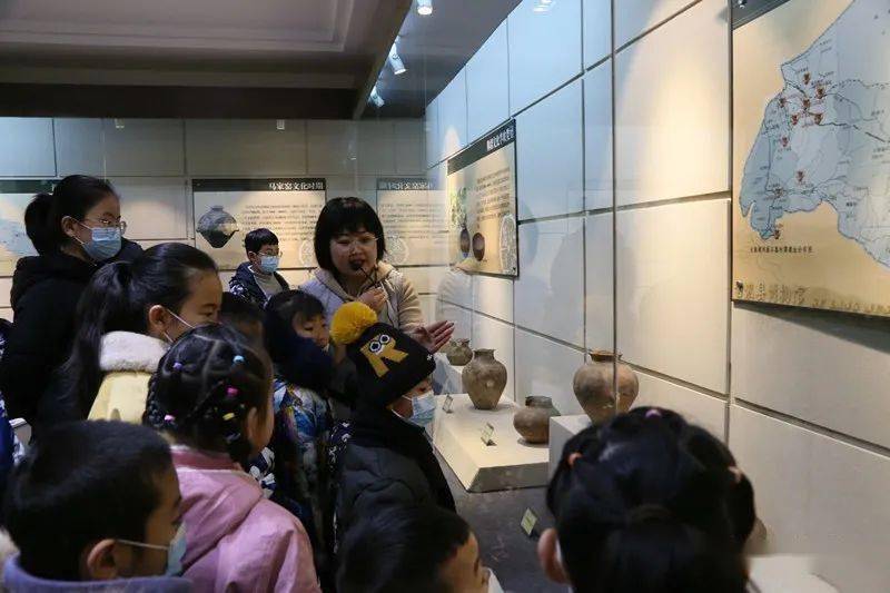 古浪县博物馆开展浓情腊八粥传统豆中生社教活动