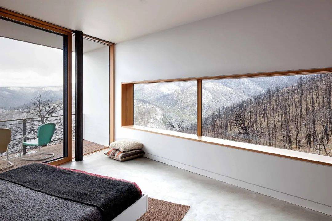 横窗 阳台做一个简单的长飘窗性价比高,实用,轻松把阳光全揽于室内.