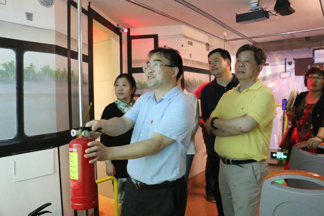 校长专访 | 吴树超:用三十三年种下"生命教育"这