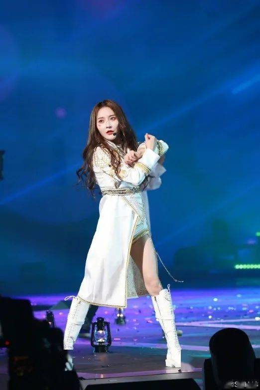 莫寒走出snh48的女团光环在逐梦路上继续追光