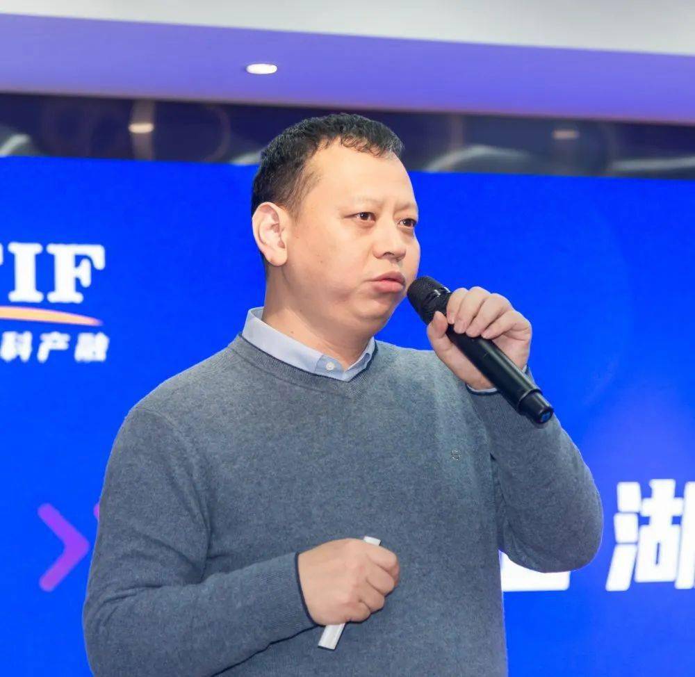 西安交通大学教授张冠军,江苏省中国科学院植物研究所研究员郭忠仁