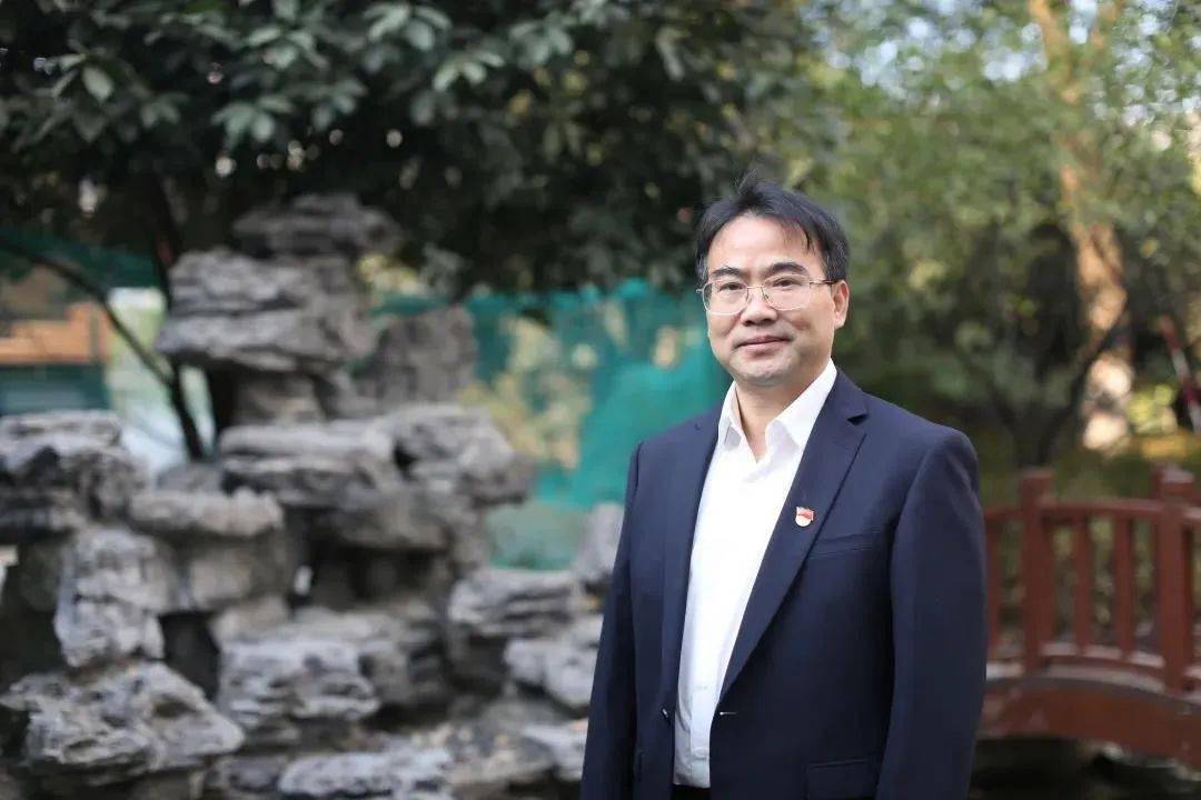 校长专访 | 吴树超:用三十三年种下"生命教育"这