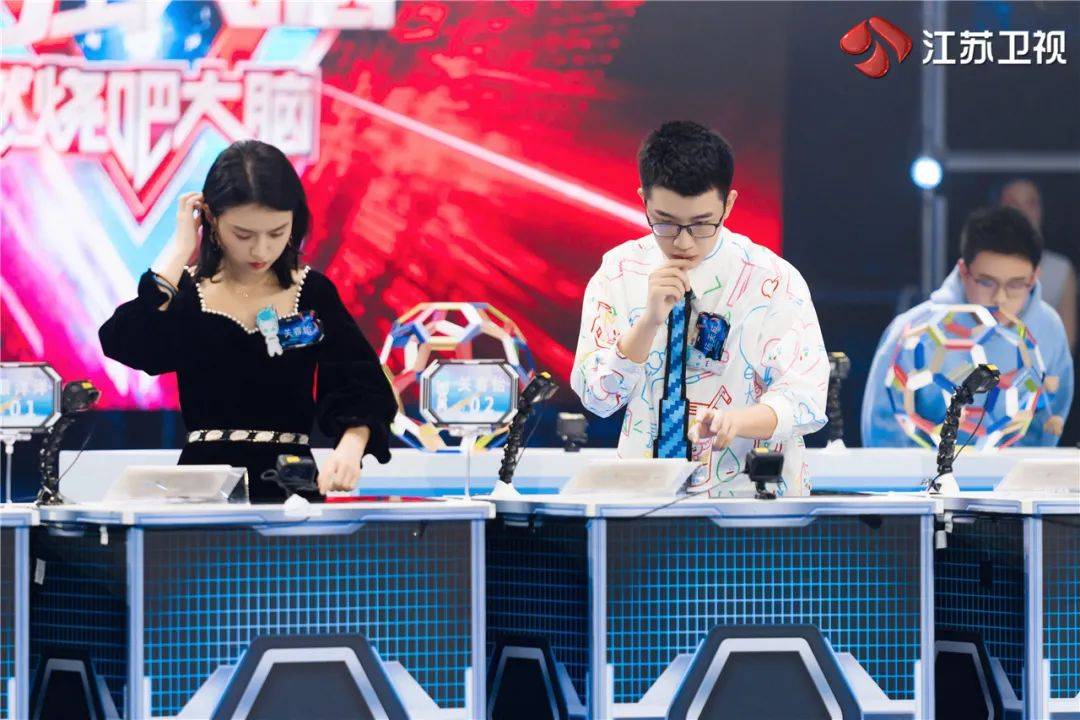 创新|回归即登顶！脑力担当《最强大脑》第八季如何领跑开年综艺收视？