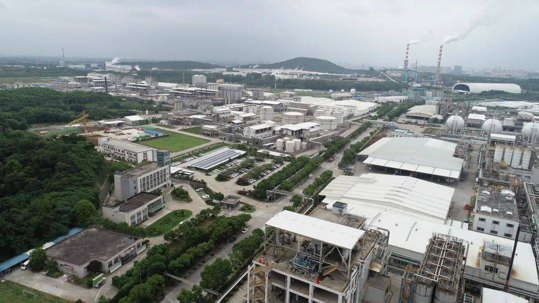 镇江奇美化工有限公司作为全球abs行业领军企业,扎根新区25年,期间
