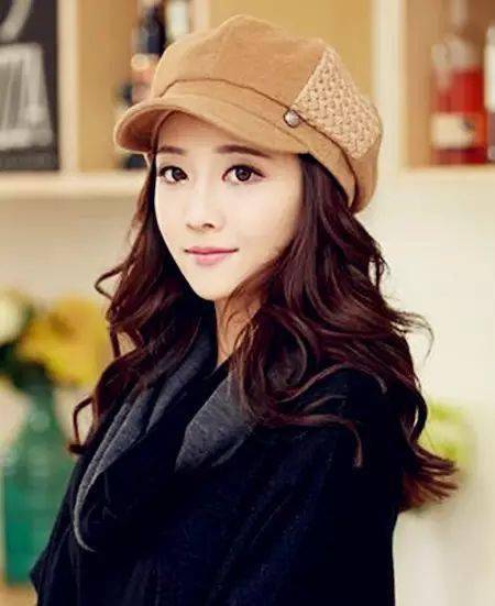 9款戴帽子的发型,冬季最该这样出街!