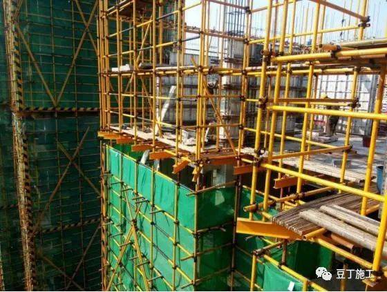 新型悬挑脚手架 | 重量降低一半,杜绝渗漏水风险,看看它如何施工?