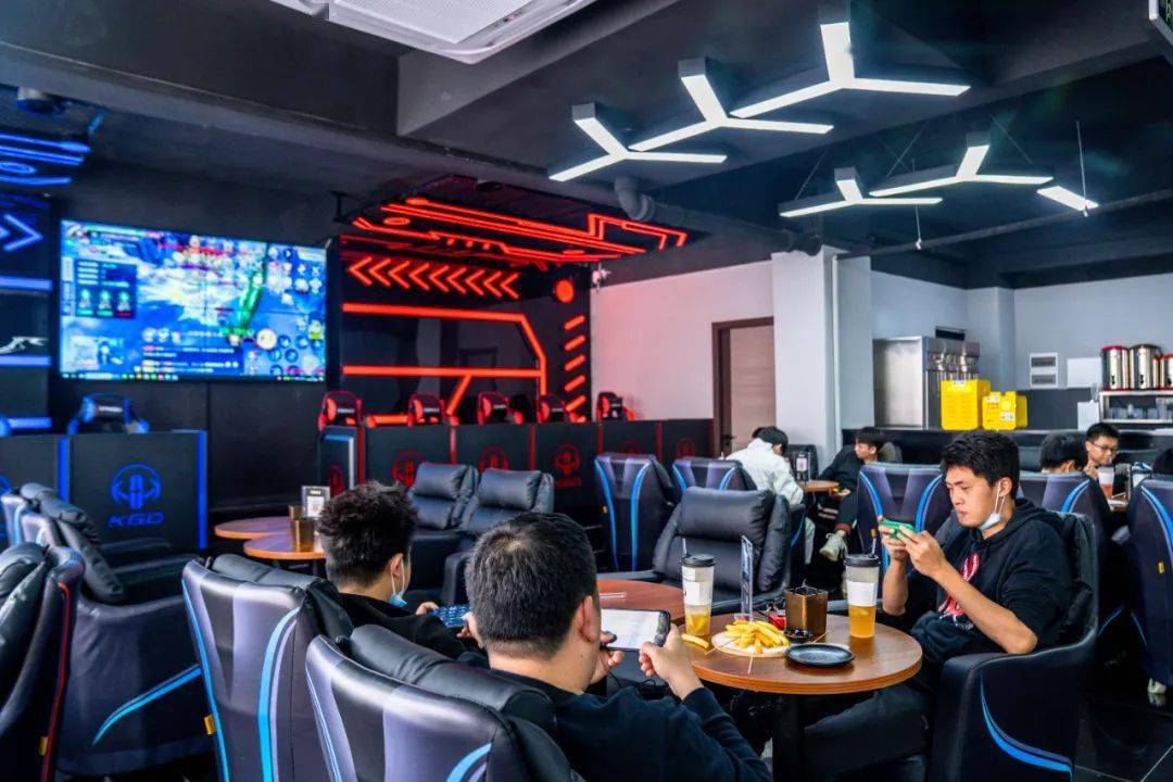 无论在kgd手游电竞馆的哪个角落都能接受超强信号的wifi,开黑过程超