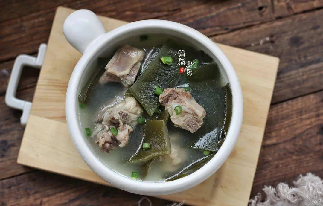 粉,山鸡蛋 早点:玉米糊 午餐:白米饭,莴笋肉片,冬瓜虾皮,海带大骨汤