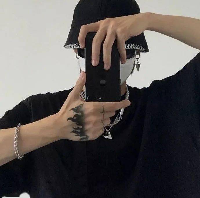你的微信头像该换啦!_低头
