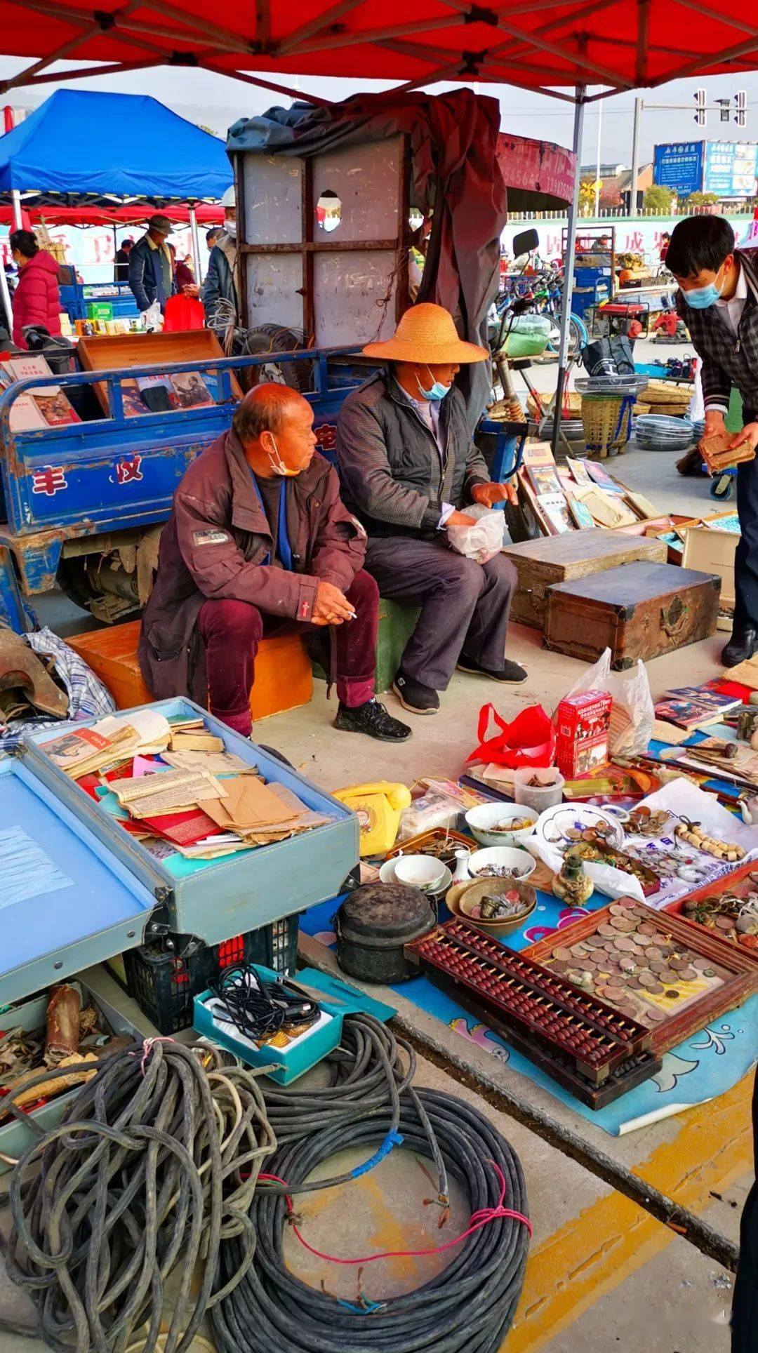 百姓生活2021年第025期农民街头随拍