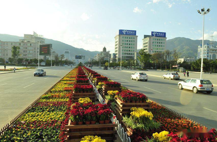 跨越发展在临沧丨临翔区完成城乡居民养老保险费收缴及养老金发放工作