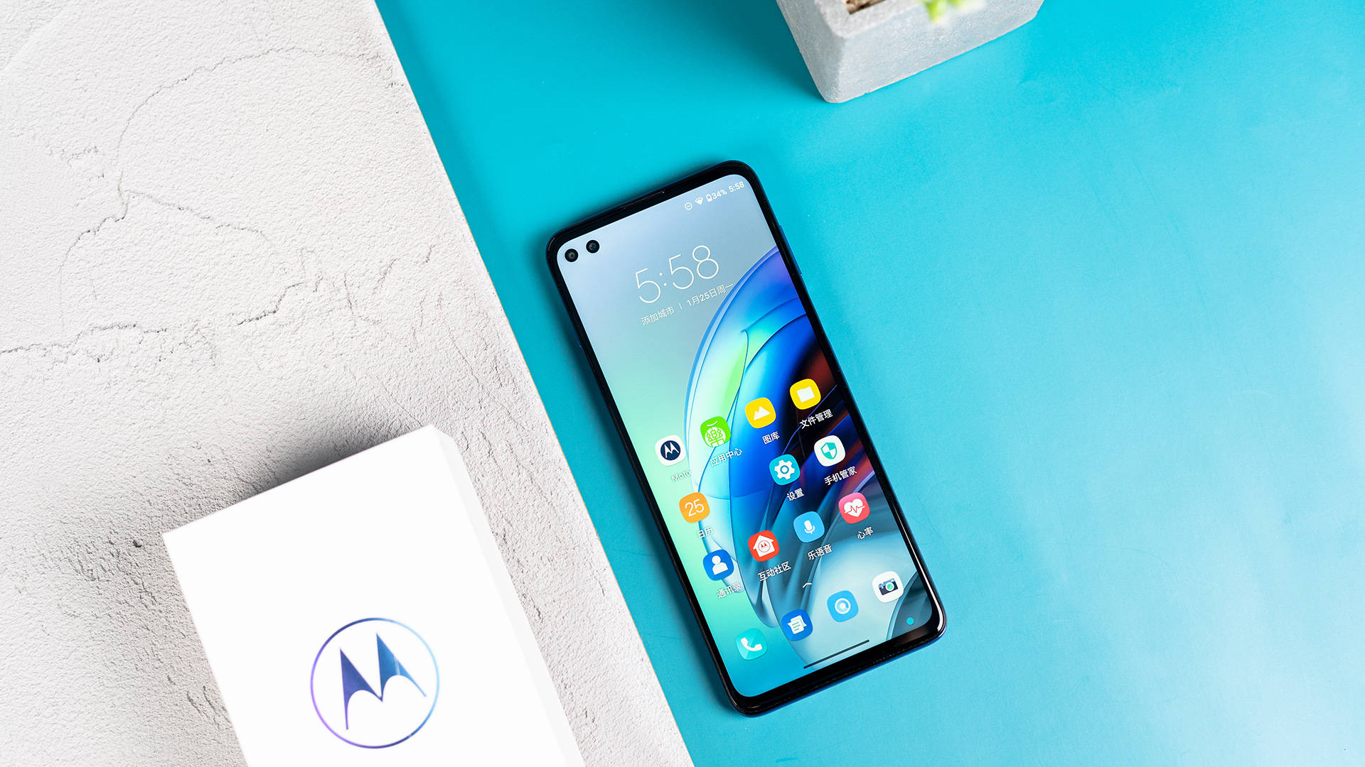 首发骁龙870 1999起!motorola edge s图赏