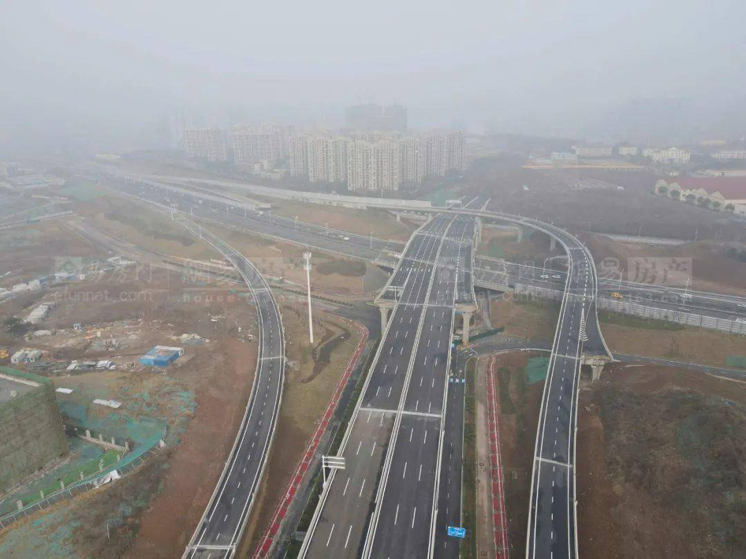 节前通车双向6车道串联建邺雨花江宁的机场二通道最新实探来了
