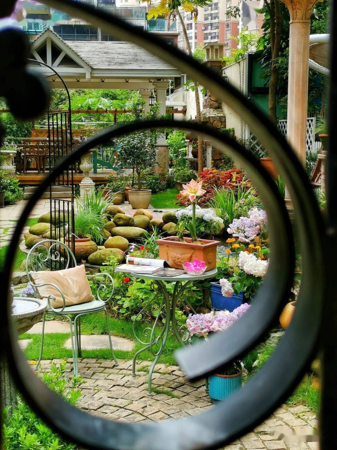 花样男神把一座欧式花园搬回家