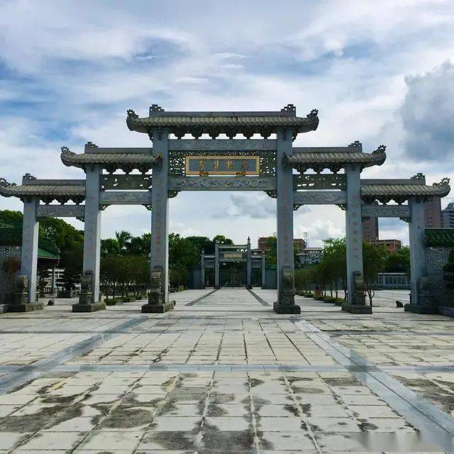 葵潭世铿院潮汕地区一座罕见的集传统建筑艺术与现代文化艺术于一体的