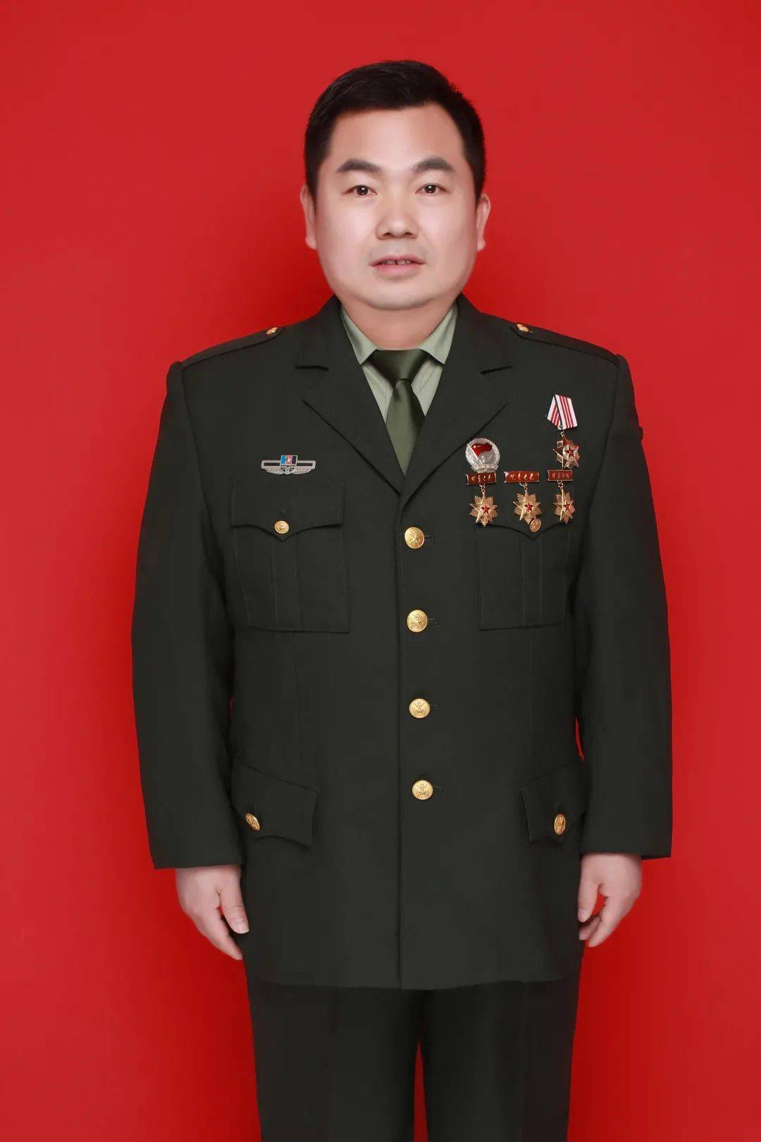 点赞抗洪抗震抗疫致敬最美退役军人杨留杰