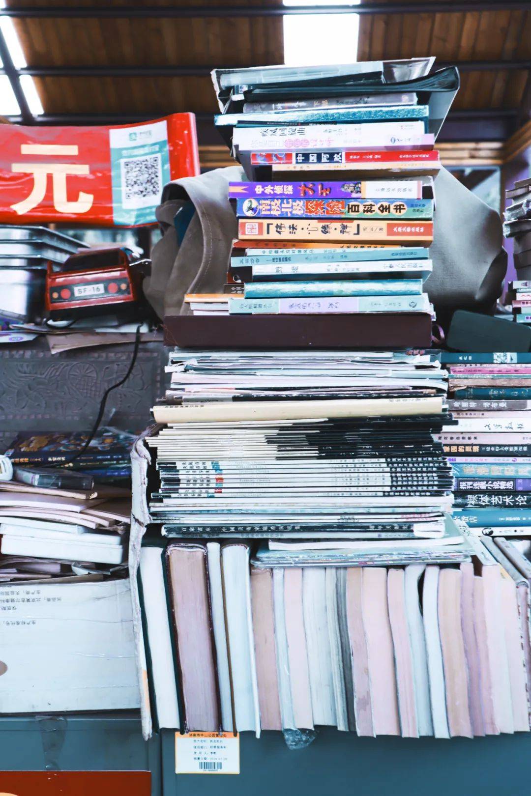 在你不知道的济南旧书市场,每本书都有它的故事