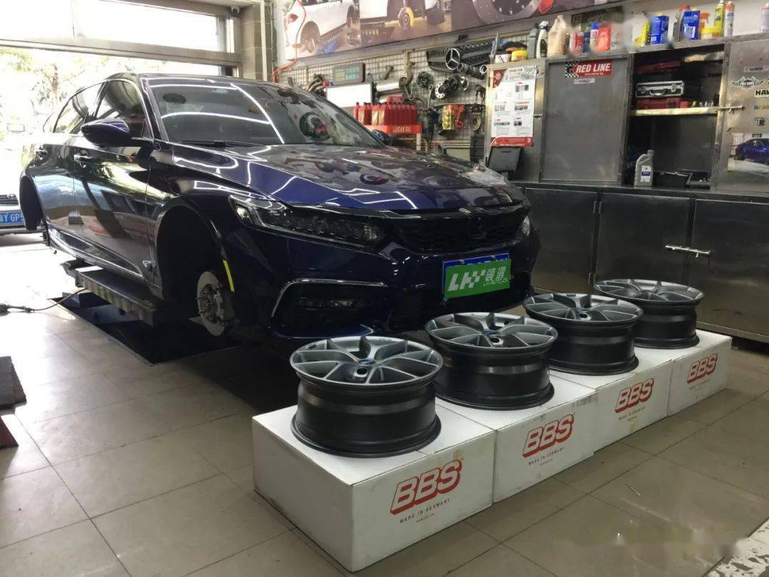 本田英思派更换德国bbs轮圈