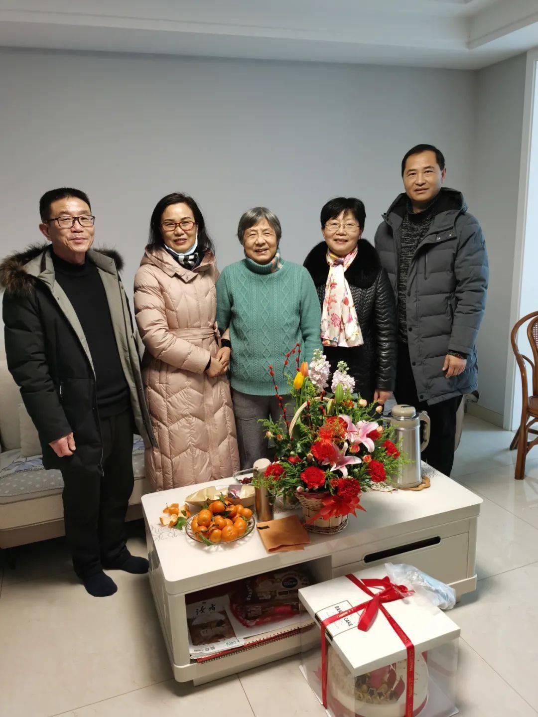 贵池区实验小学开展走访慰问退休教师,军人家属活动