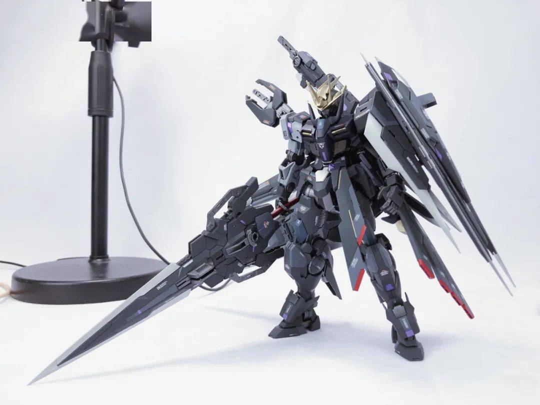 给克劳德·斯特莱夫定制专用的高达oo六式_郡士