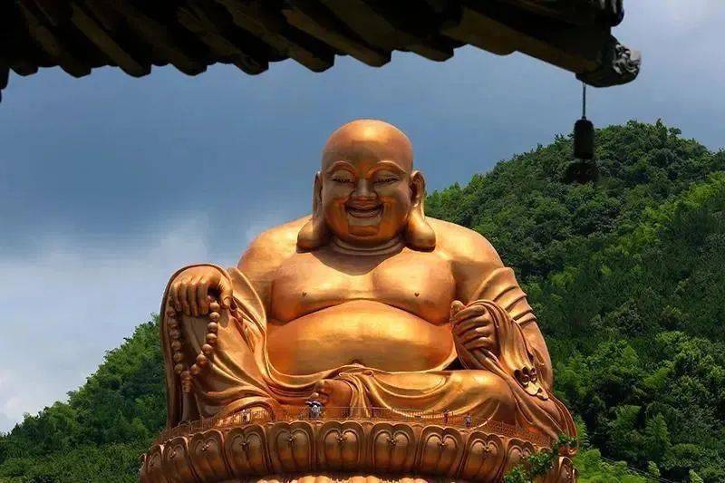 石莲文:星云大师"入门便悉弥勒笑",我们到寺院参拜的时候,一进入山门