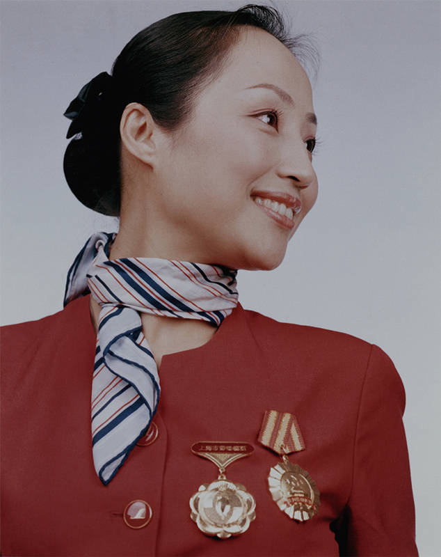 上海早晨》,版画,1994年张培础《闪光》,中国画,1972年朱光莲《春耕》