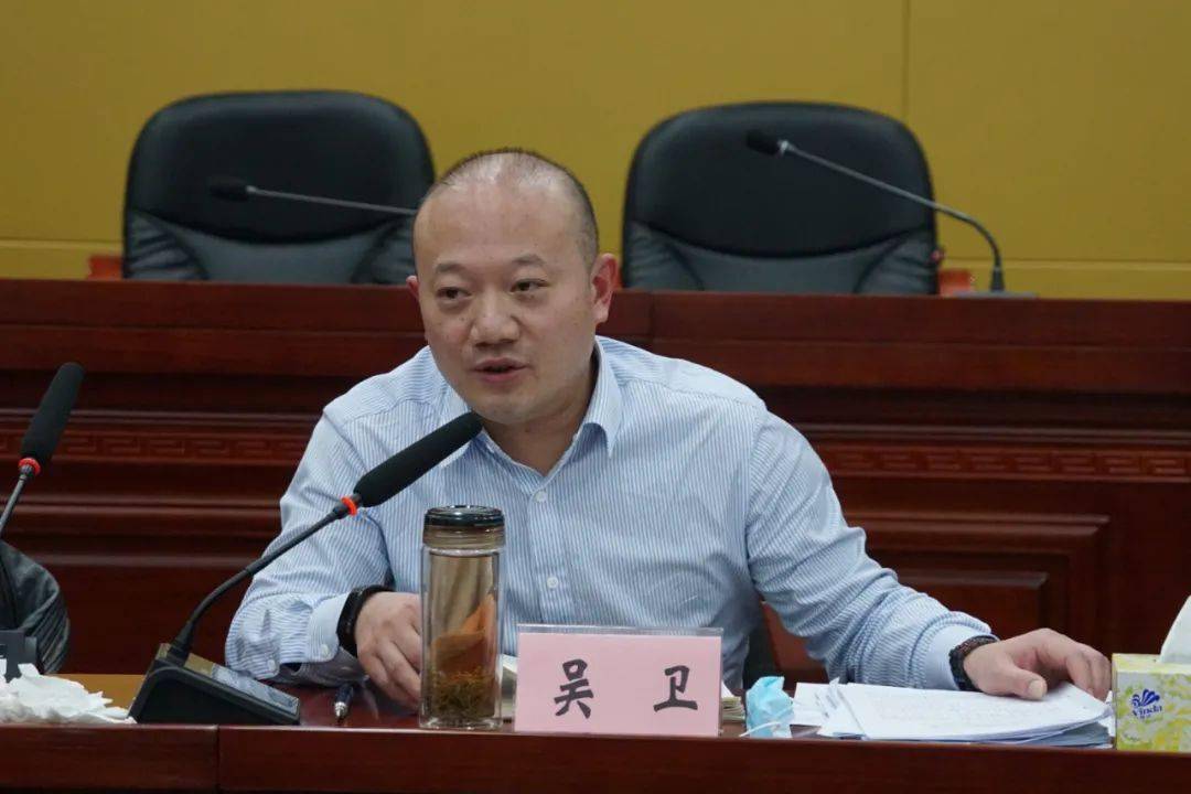 会议由党组副书记,副局长谭建军同志主持,各参会人员汇报了2021年工作