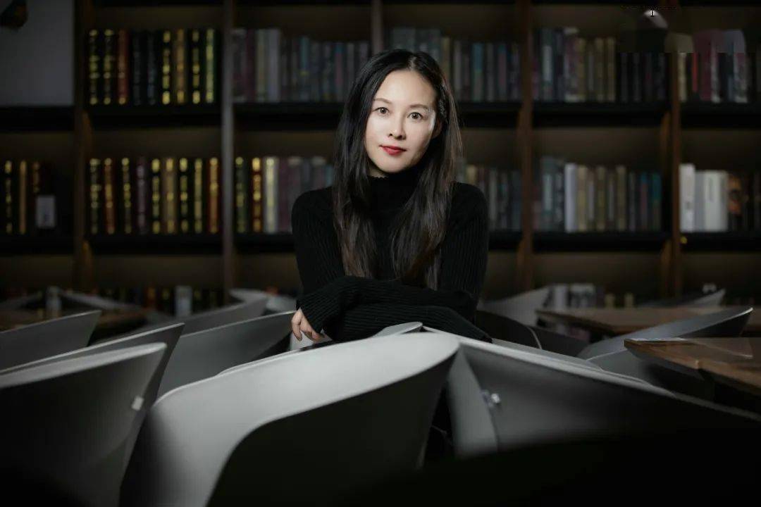 马菁菁被艺术填满的圆