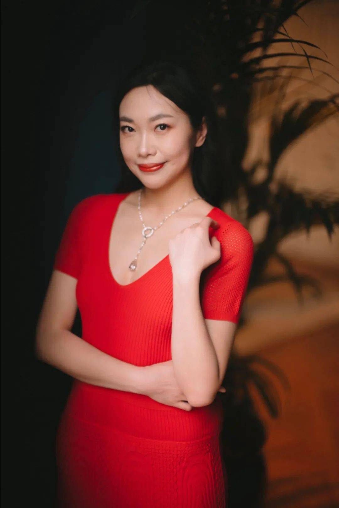 川影人 | 陈晨宝蕴巴黎画展成功举办 用画笔传递中国艺术_手机搜狐网