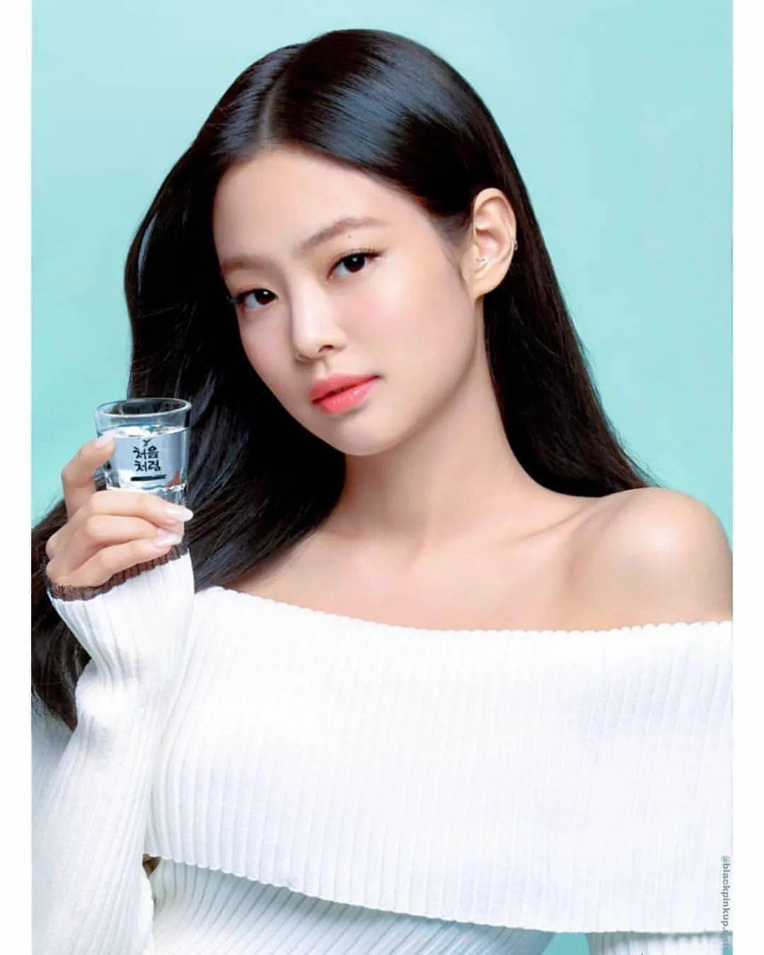 jennie成為燒酒品牌初飲初樂代言人