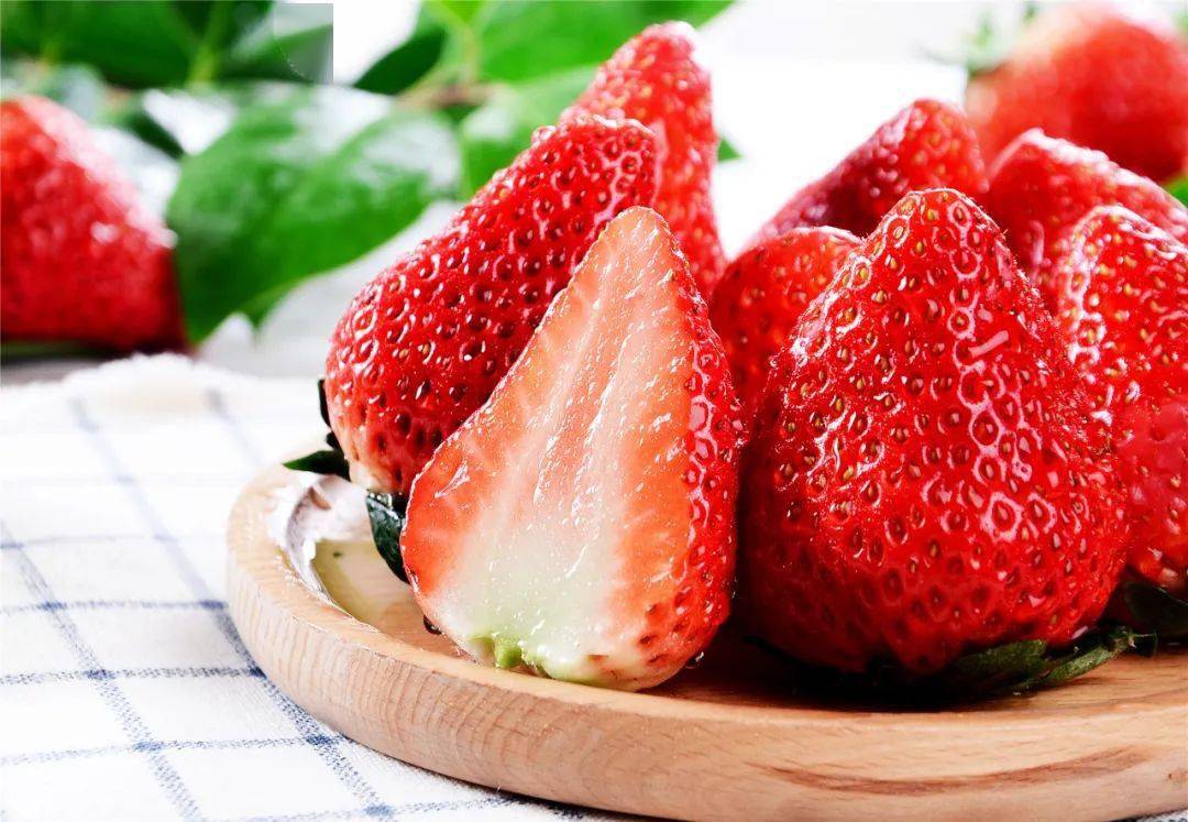 99红颜草莓丨京东包邮草莓界的哈根达斯仅798元25斤99红颜草莓自然熟