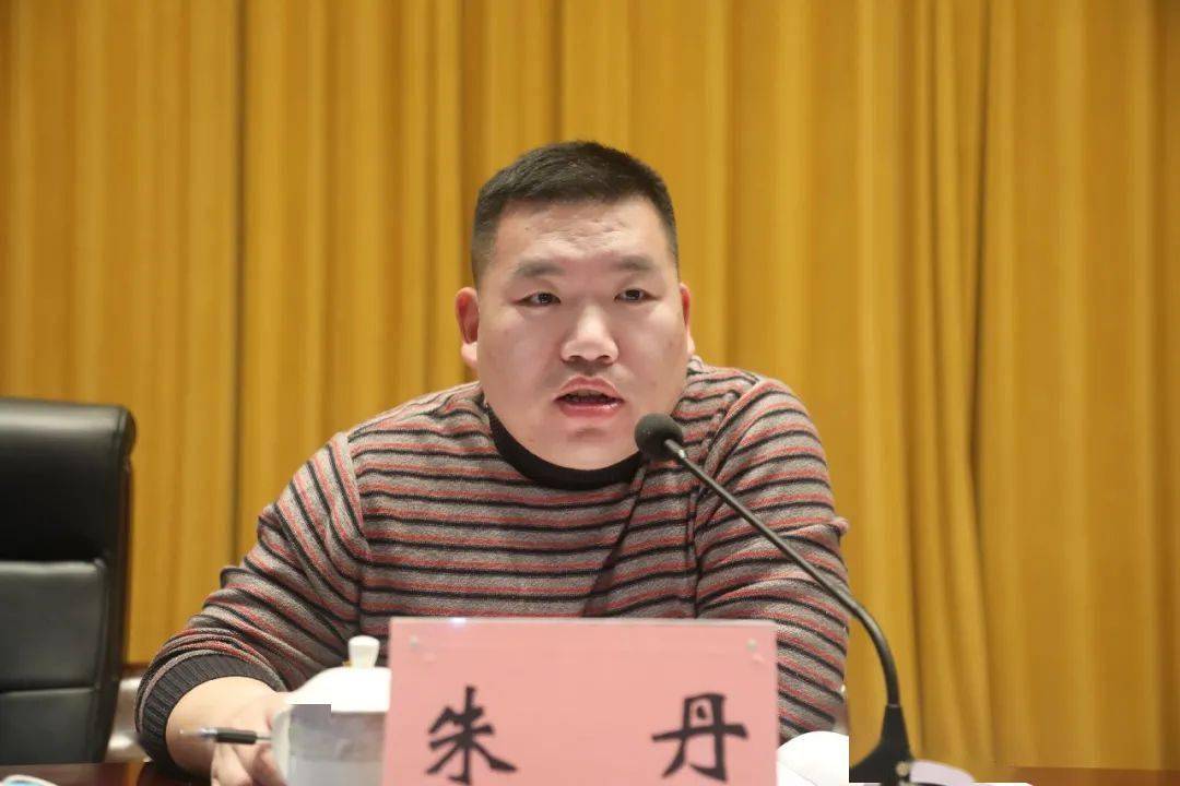 大溪镇党委副书记,镇长林锋强调,要慎终如始,不折不扣做好防疫和平安