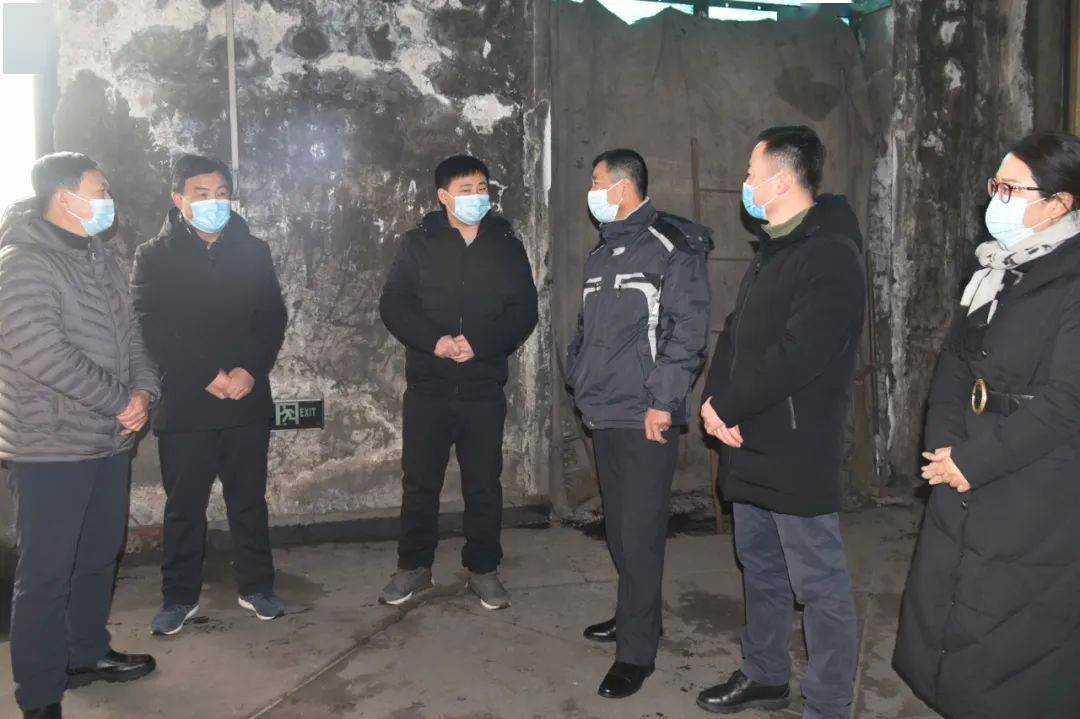 虎林市人大副主任杜占军一行在八五六督导检查安全生产工作