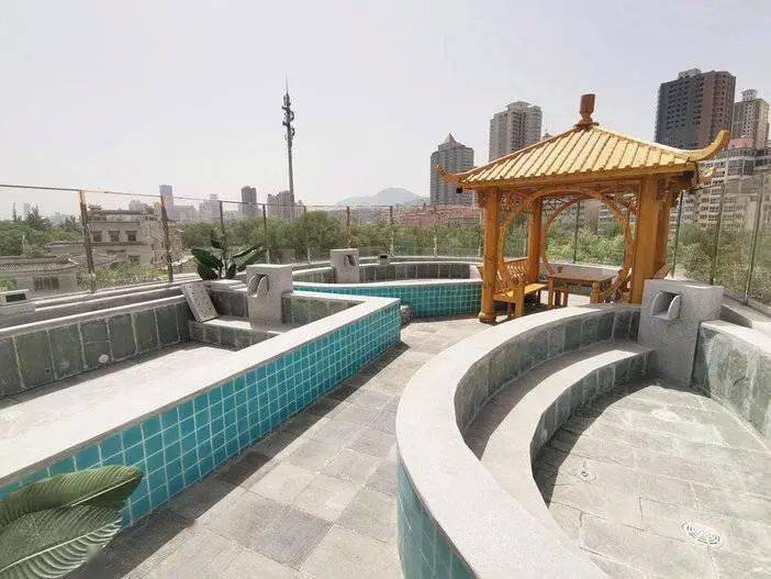 美食娱乐一站解决水善汤泉小西湖店79元单人洗浴一餐自助午餐晚餐2选1