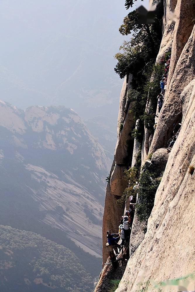 陝西行三上西嶽華山奇秀險峻的南峰絕壁長空棧道