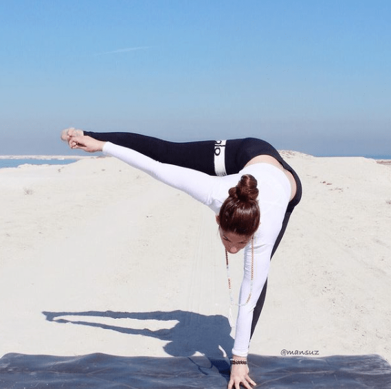 4个孩子的瑜伽辣妈事业家庭身材一个也不误是怎么做到的