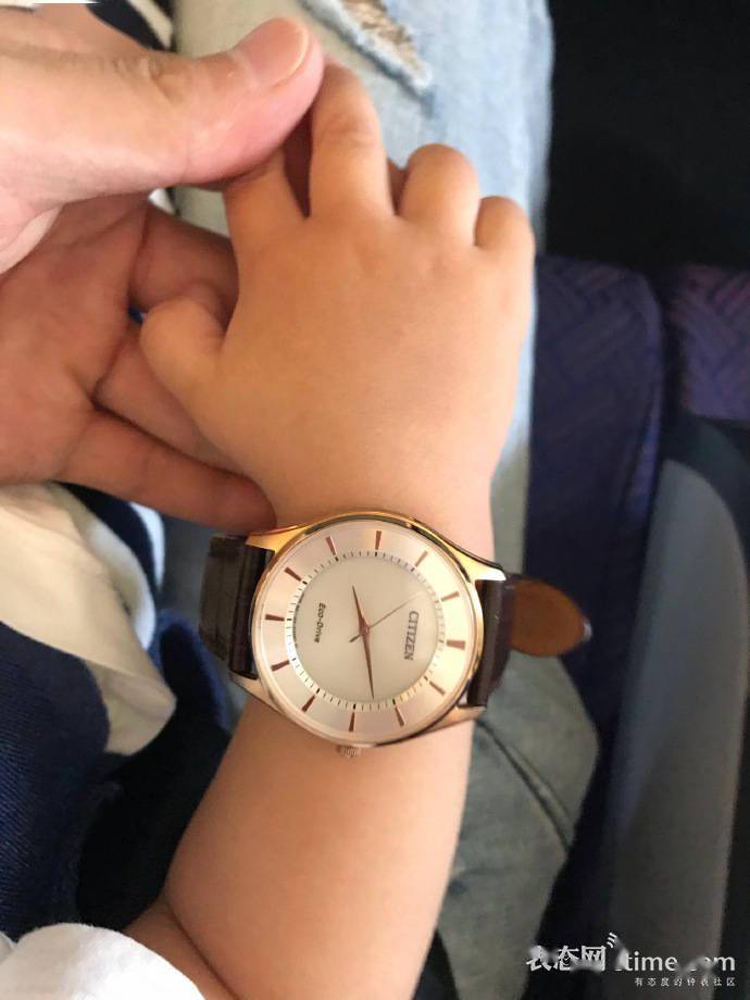 谁在今年买了个表命运总是颠沛流离故事总是曲折离奇