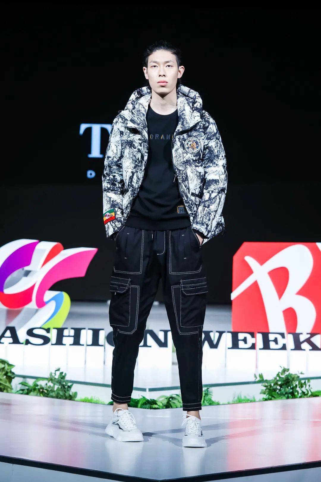 品质男装直播商品 711af7ccb77b4e84a6a5634d9905a261.jpeg