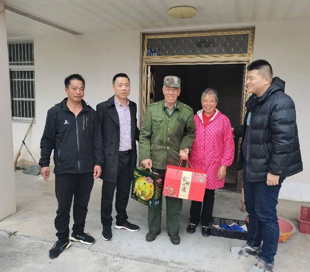 【城南动态】城南镇召开烈军属,退役军人代表,新兵家属座谈会_李自力