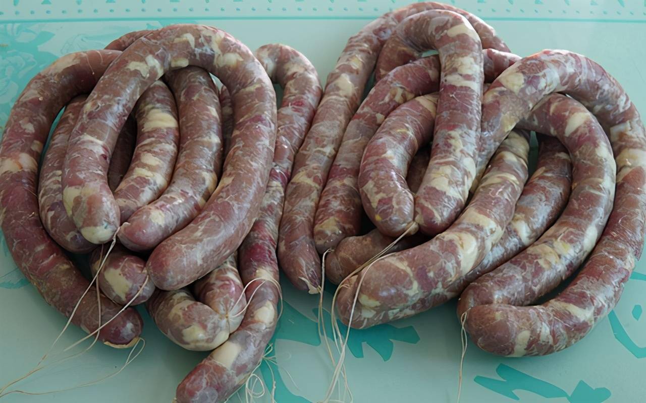 快过年了,分享江苏农村腊肠配方,越嚼越香,有了它就有年味了_香肠