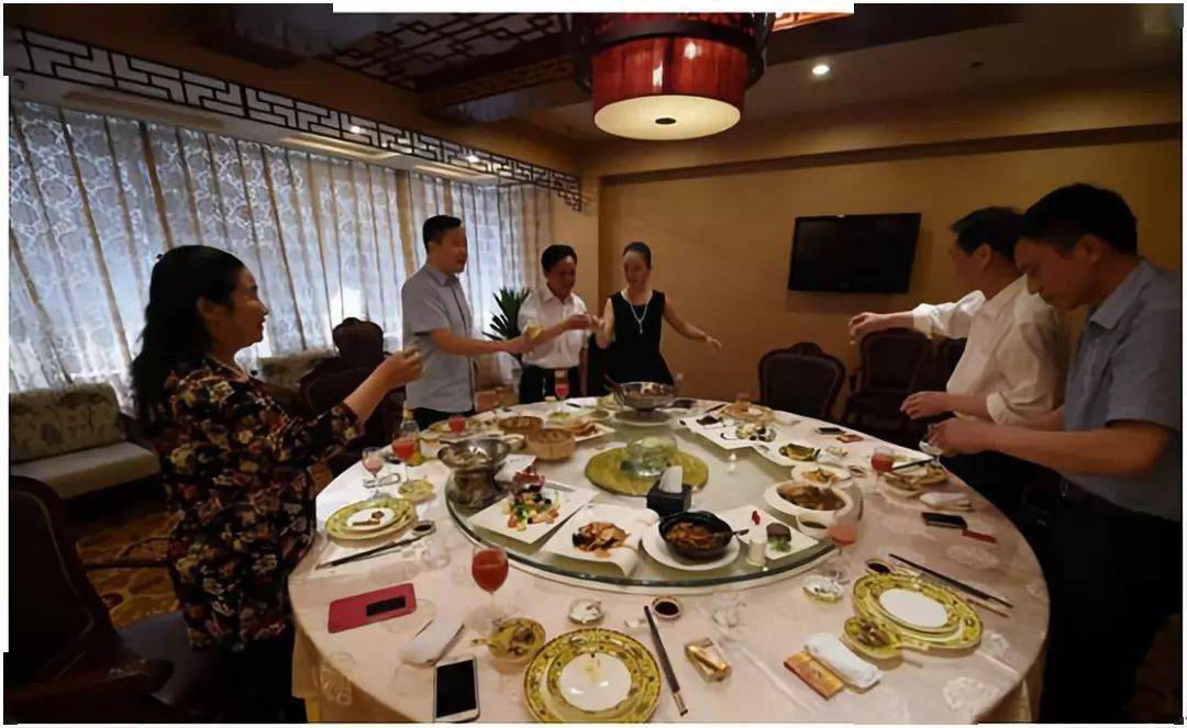 搞工程的请人吃饭喝酒,不懂这些掏钱也白请…