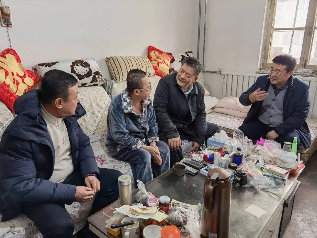 非航资管事业部党委书记李维艰,供销大集党委书记杜小平一行赴一线