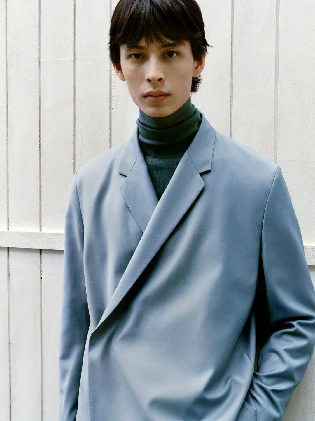 杨昊如期而至,在镜头前