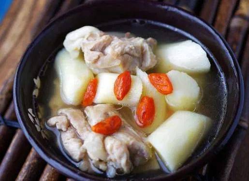 排骨汤怎么炖又软又烂 d4d7e981ee1647deb25ba40c67bee85e.jpeg