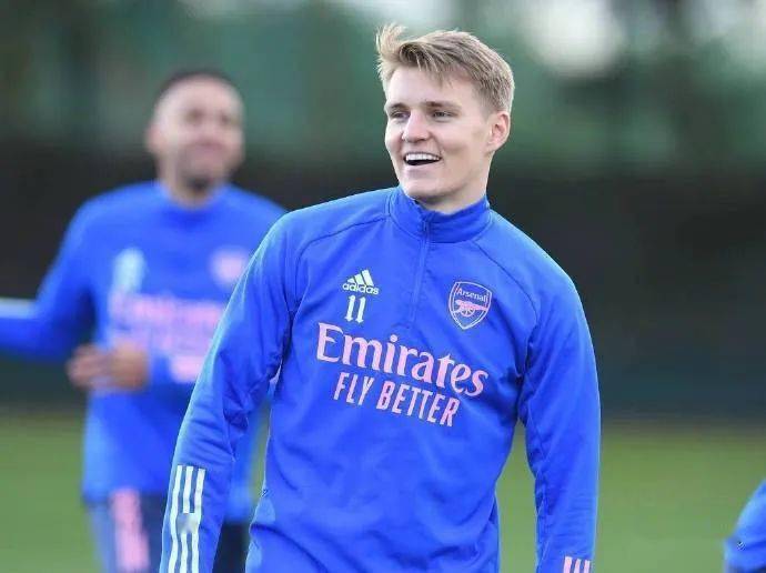 【好波世界】陈凯冬,江忠德:维拉近6轮输了4场 阿森纳上轮2人染红